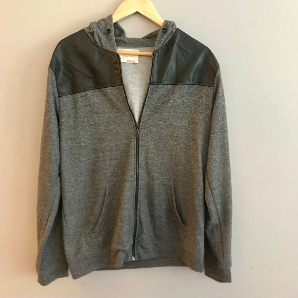 Sovereign Code gray hoodie, Medium